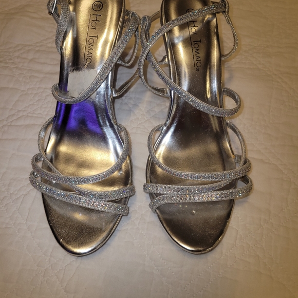 Formal heels - Picture 1 of 3